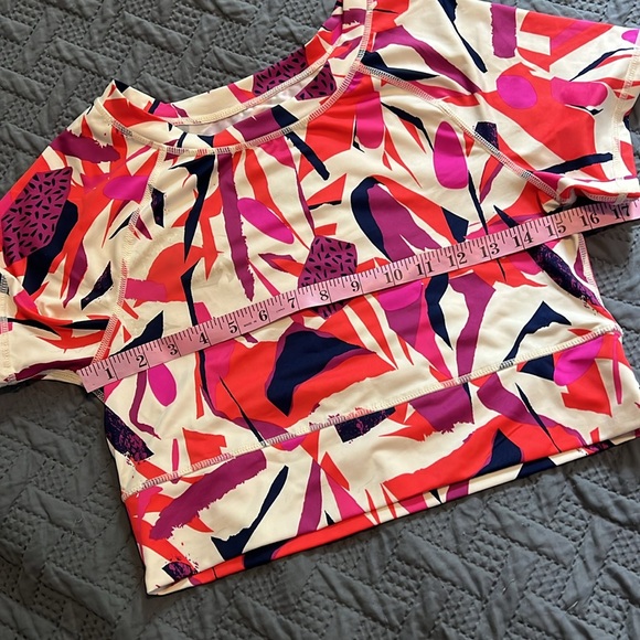 J Dow Fitness : Cropped Athletic Tee - Large - Picture 4 of 7